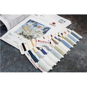 Kit de broderie Père Noël et cadeaux