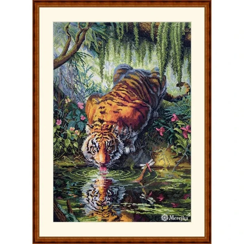 Embroidery kit    Aurora’s Garden