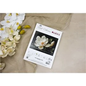 Embroidery kit The Magnolia Dew