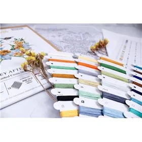 Embroidery kit Honey Afternoon