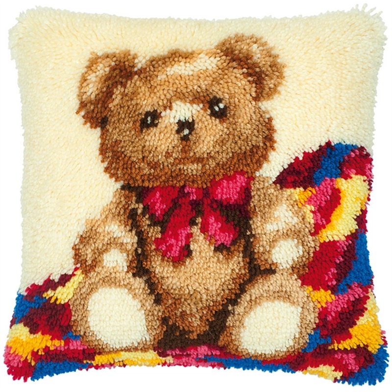 Kit coussin au point noué Un petit ours 14124